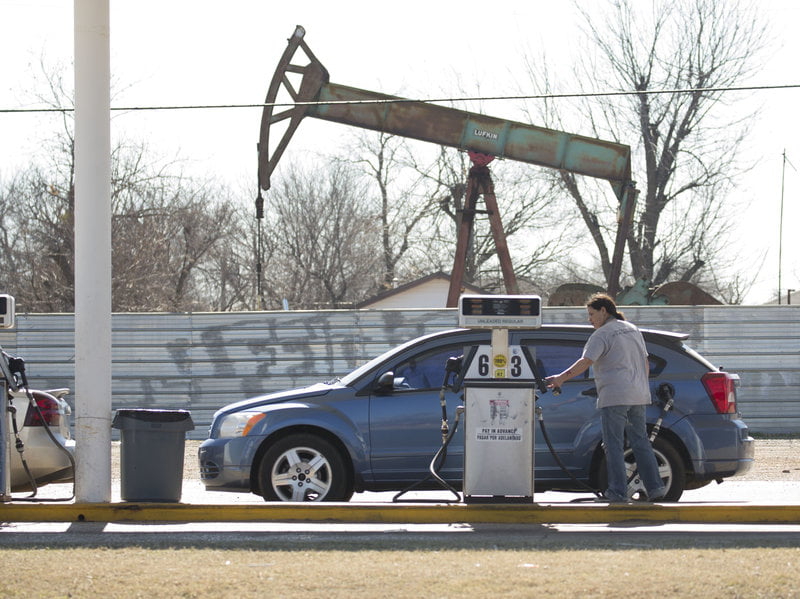 Average U.S. gasoline prices have fallen more than 10 cents a gallon in the past month.