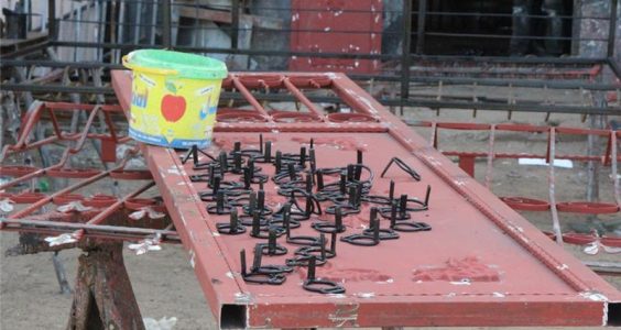 Israeli ban cripples furniture industry in Gaza 5