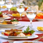How to Pick the Perfect Catering Service 2