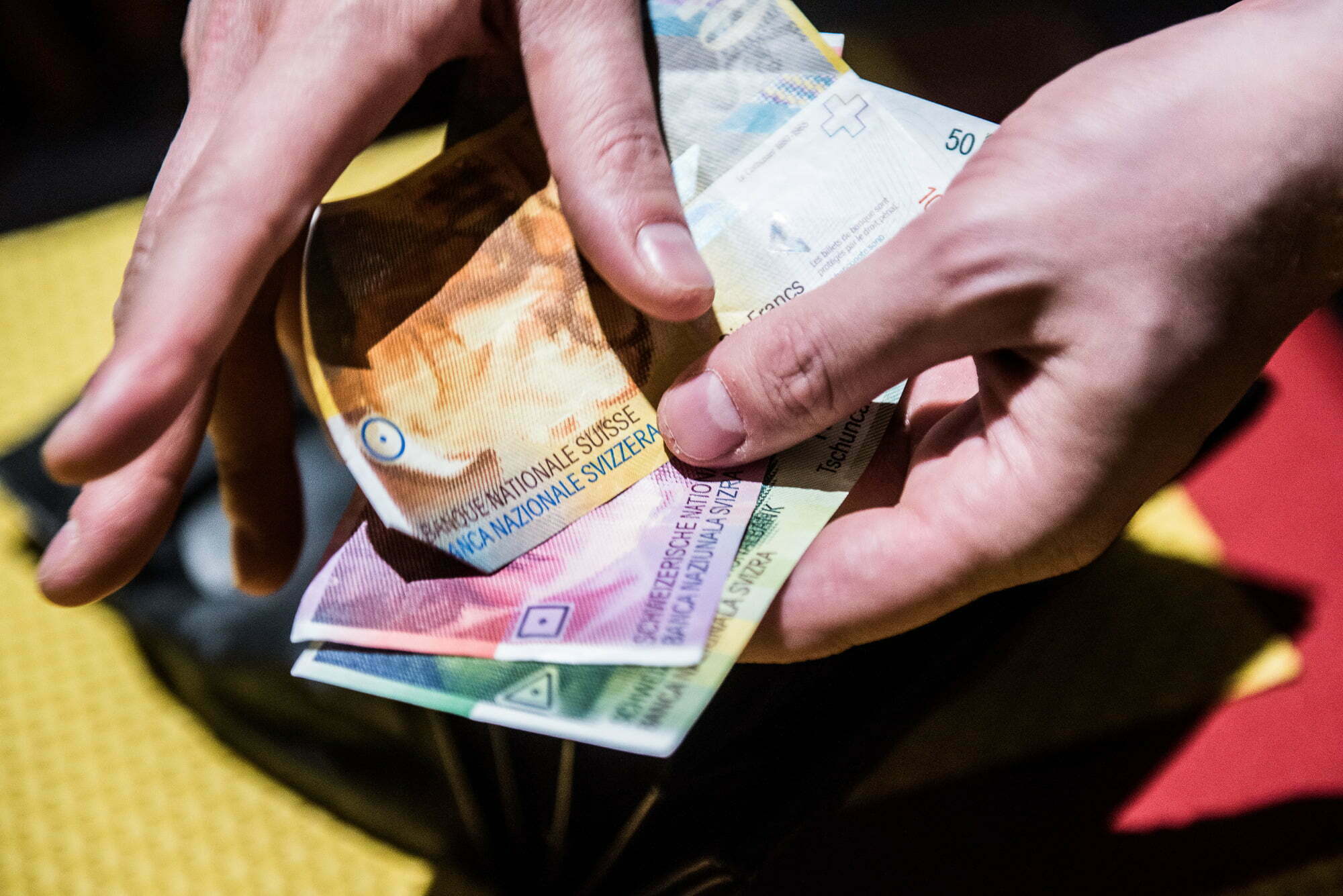 Swiss Economy Grows at Fastest Pace Since Currency Cap Lifted 2