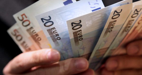 Swiss Economy Grows at Fastest Pace Since Currency Cap Lifted 5