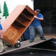 8 Simple Steps for Hiring Professional Movers 4